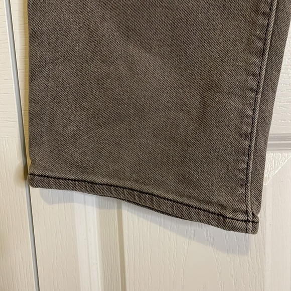 LEVI Strauss & Co. High Waist Straight Leg w/Button Fly, Women’s 28, Faded Gray - Picture 2 of 10